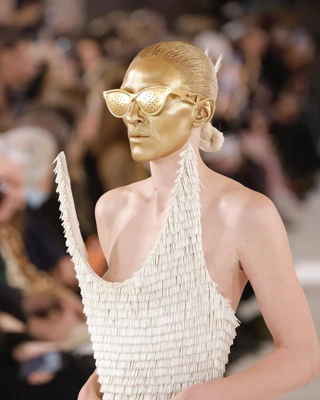 Schiaparelli Haute Couture Spring/Summer 2023