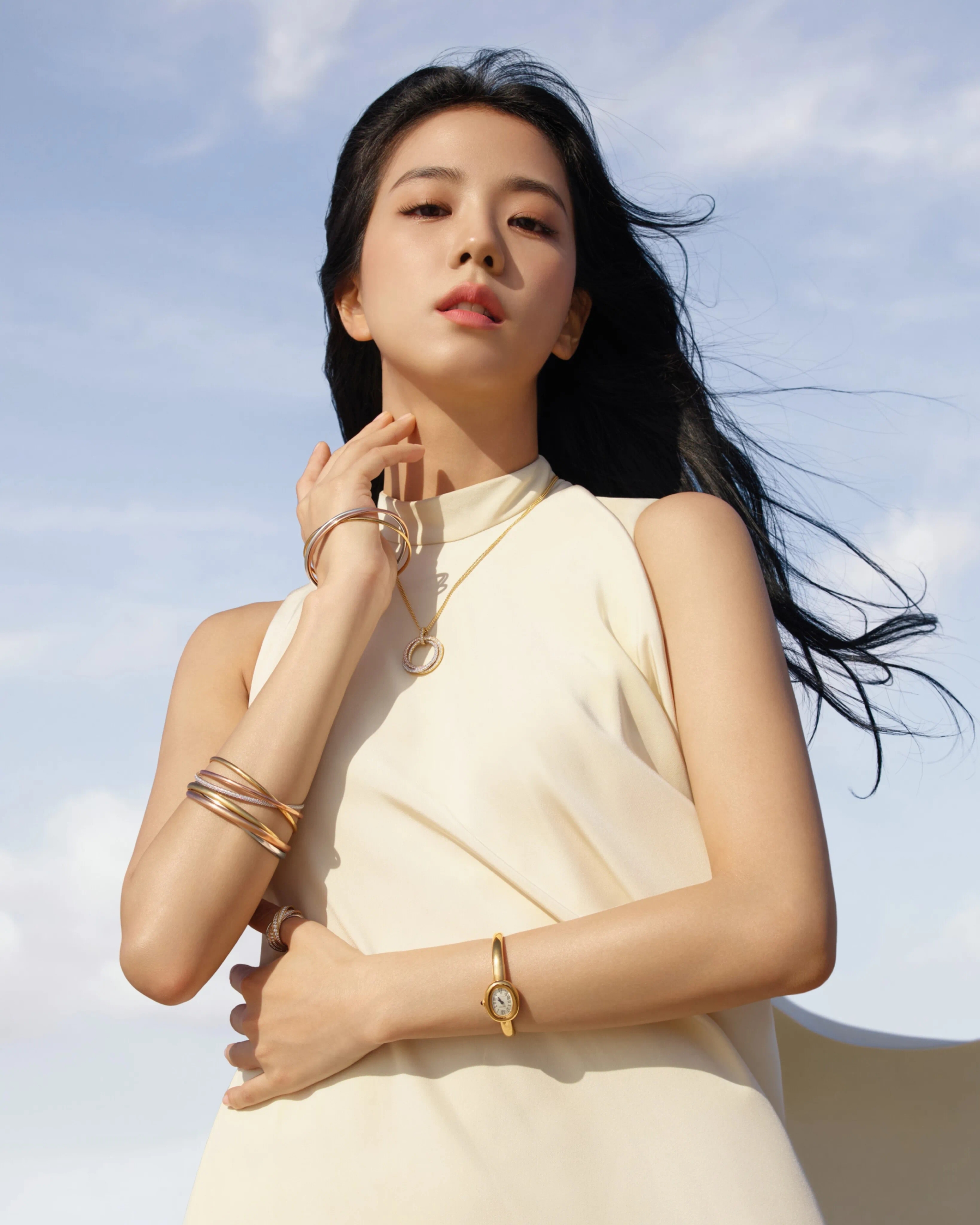 Jisoo Blavkpink Cartier Trinity 100 years