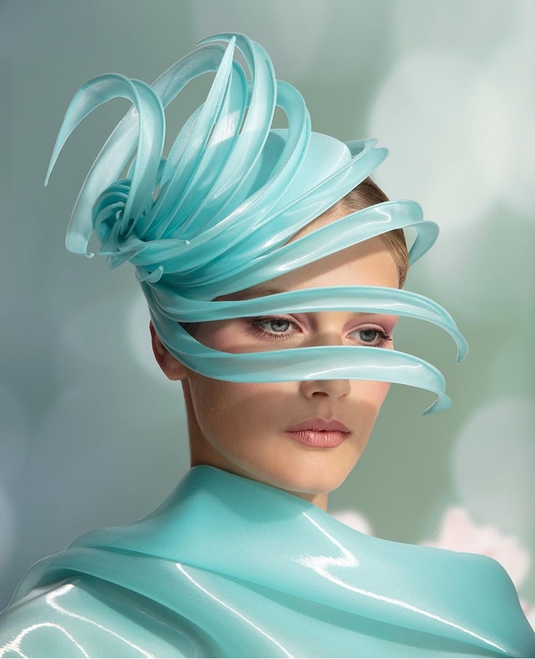 Philip Treacy, Philip Treacy SS23, Philip Treacy Spring Summer, Philip Treacy Headpieces, Philip Treacy ชฎา, Philip Treacy หมวก