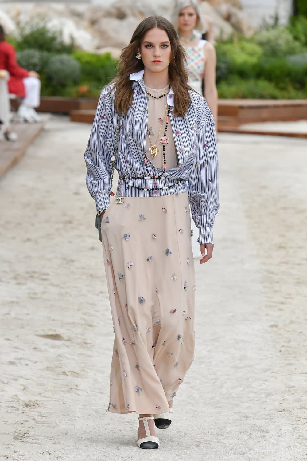 Chanel, Chanel Cruise, Chanel Cruise 2022, Chanel Cruise 22, Chanel Cruise 2022/23, Chanel Cruise กระเป๋า, Chanel กระเป๋า, Chanel เสื้อ, Chanel tweed, Chanel ราคา, ชาเนล, ชาแนล, Chanel กระเป๋า ราคา