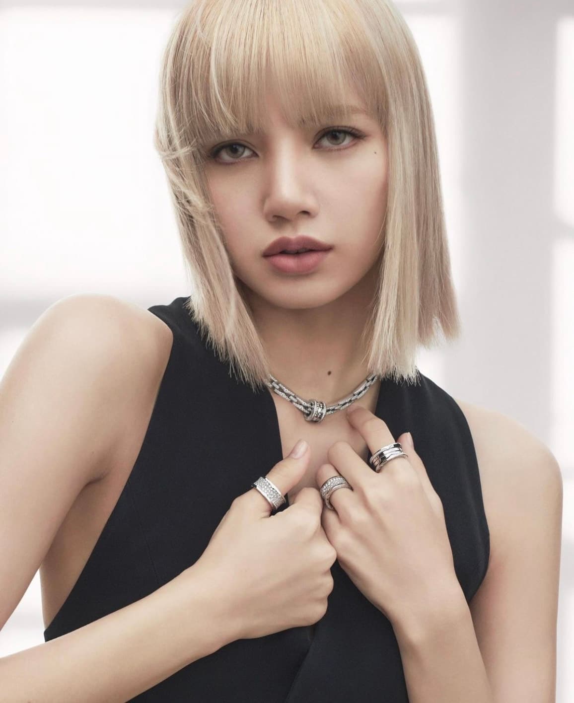 lisa-blackpink-bulgari