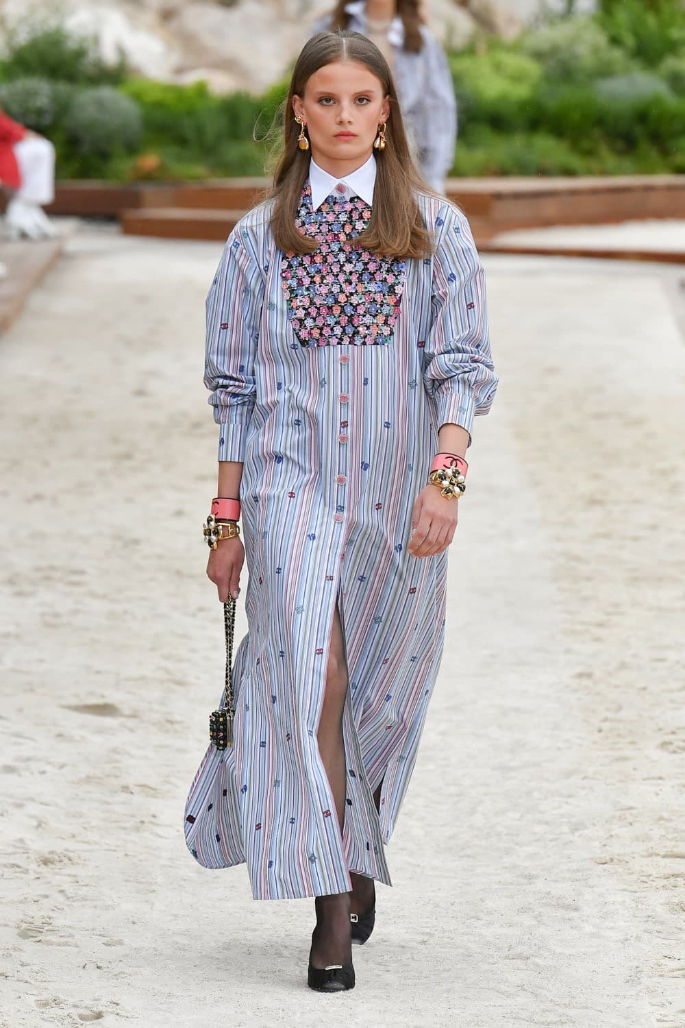 Chanel, Chanel Cruise, Chanel Cruise 2022, Chanel Cruise 22, Chanel Cruise 2022/23, Chanel Cruise กระเป๋า, Chanel กระเป๋า, Chanel เสื้อ, Chanel tweed, Chanel ราคา, ชาเนล, ชาแนล, Chanel กระเป๋า ราคา