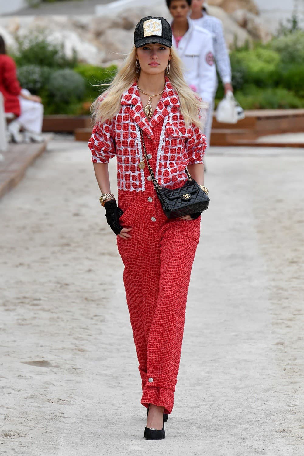 Chanel, Chanel Cruise, Chanel Cruise 2022, Chanel Cruise 22, Chanel Cruise 2022/23, Chanel Cruise กระเป๋า, Chanel กระเป๋า, Chanel เสื้อ, Chanel tweed, Chanel ราคา, ชาเนล, ชาแนล, Chanel กระเป๋า ราคา