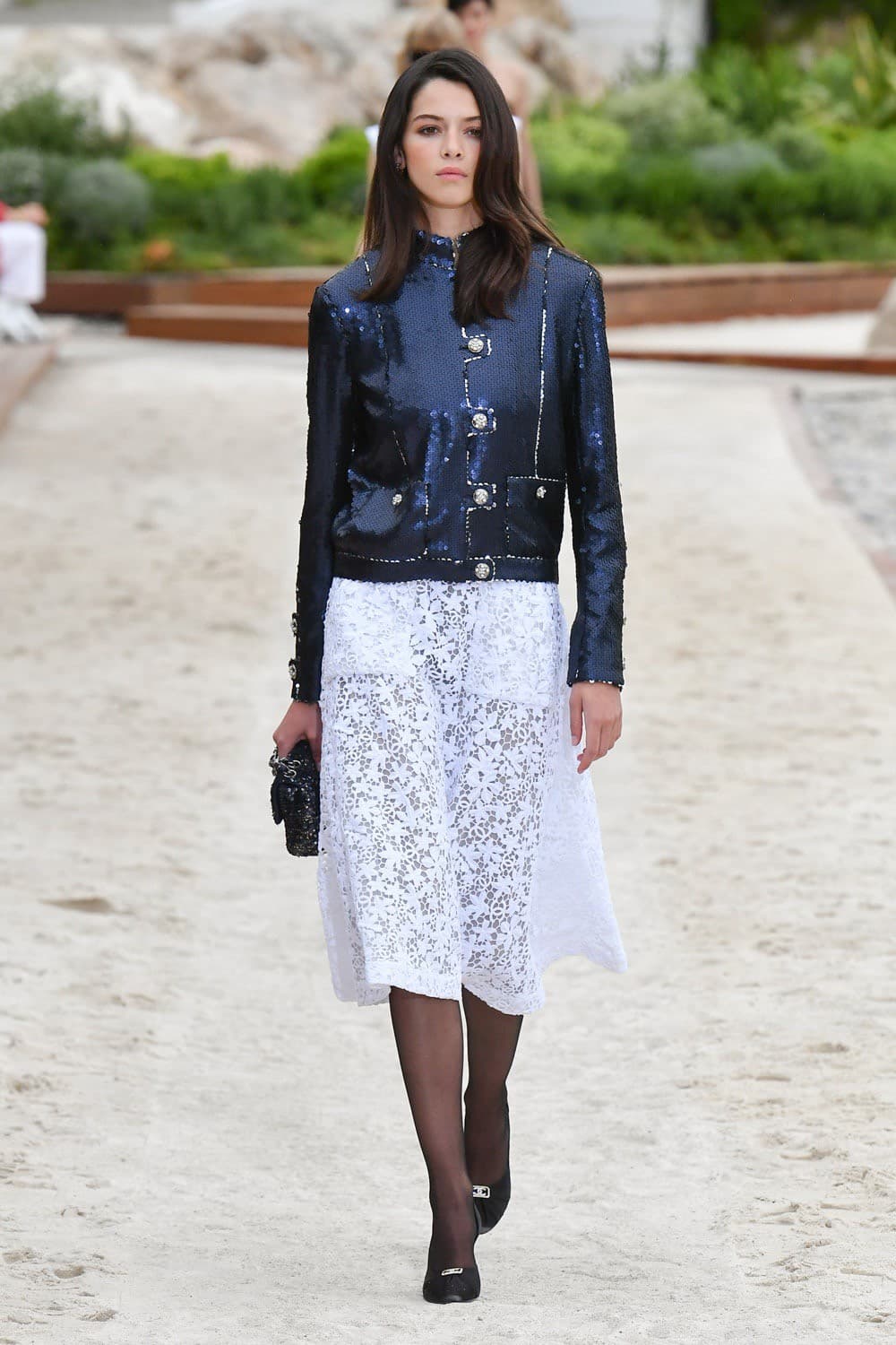 Chanel, Chanel Cruise, Chanel Cruise 2022, Chanel Cruise 22, Chanel Cruise 2022/23, Chanel Cruise กระเป๋า, Chanel กระเป๋า, Chanel เสื้อ, Chanel tweed, Chanel ราคา, ชาเนล, ชาแนล, Chanel กระเป๋า ราคา