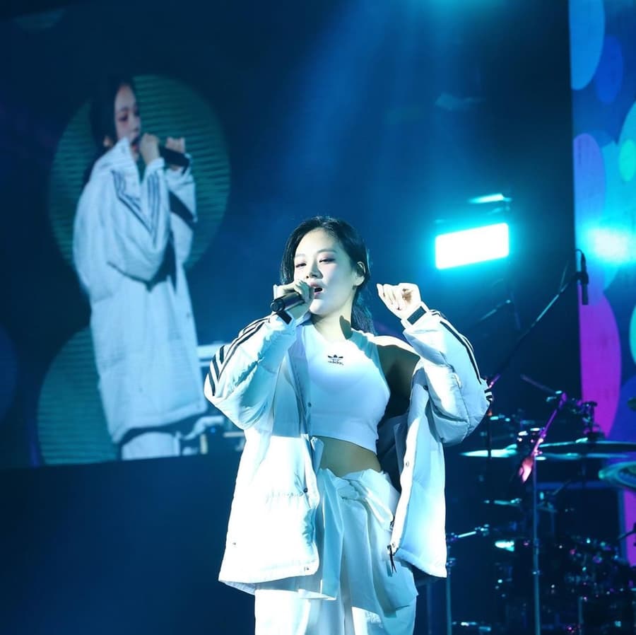 BIBI, BIBI the weekend, BIBI milli, BIBI คือใคร, BIBI ประวัติ, BIBI แฟน, BIBI แฟชั่น