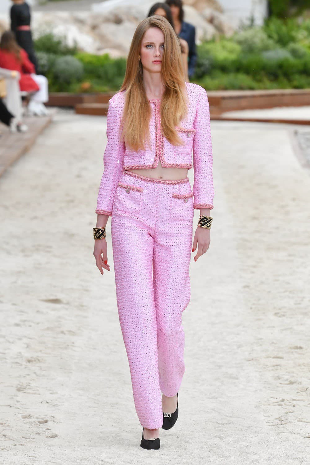 Chanel, Chanel Cruise, Chanel Cruise 2022, Chanel Cruise 22, Chanel Cruise 2022/23, Chanel Cruise กระเป๋า, Chanel กระเป๋า, Chanel เสื้อ, Chanel tweed, Chanel ราคา, ชาเนล, ชาแนล, Chanel กระเป๋า ราคา