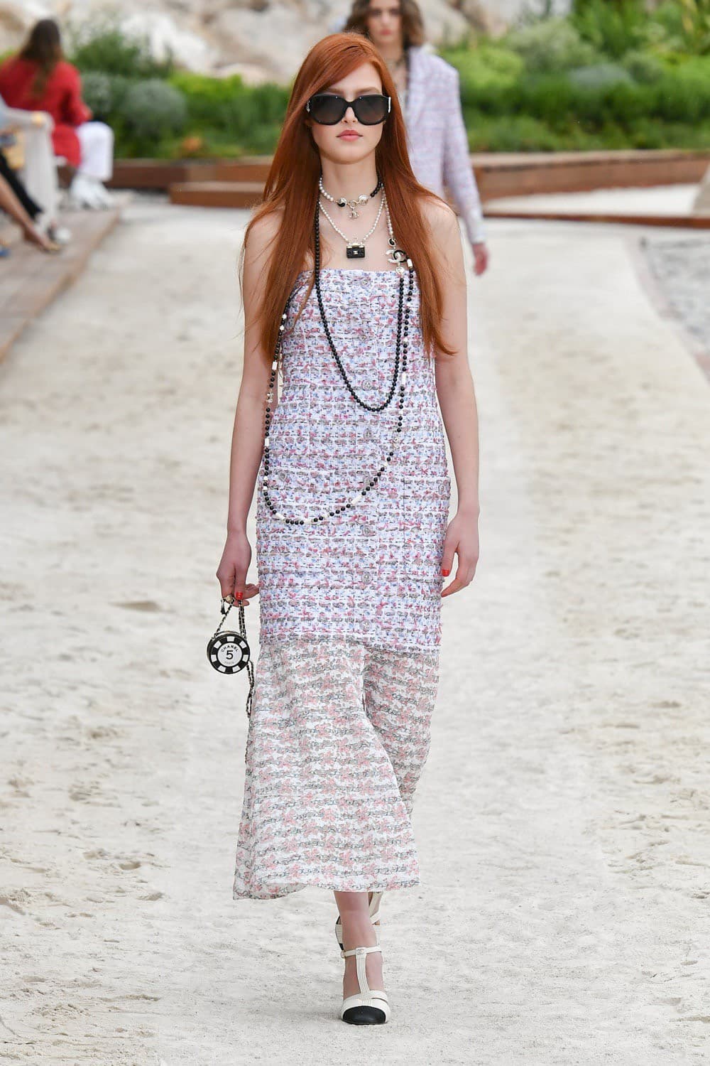 Chanel, Chanel Cruise, Chanel Cruise 2022, Chanel Cruise 22, Chanel Cruise 2022/23, Chanel Cruise กระเป๋า, Chanel กระเป๋า, Chanel เสื้อ, Chanel tweed, Chanel ราคา, ชาเนล, ชาแนล, Chanel กระเป๋า ราคา