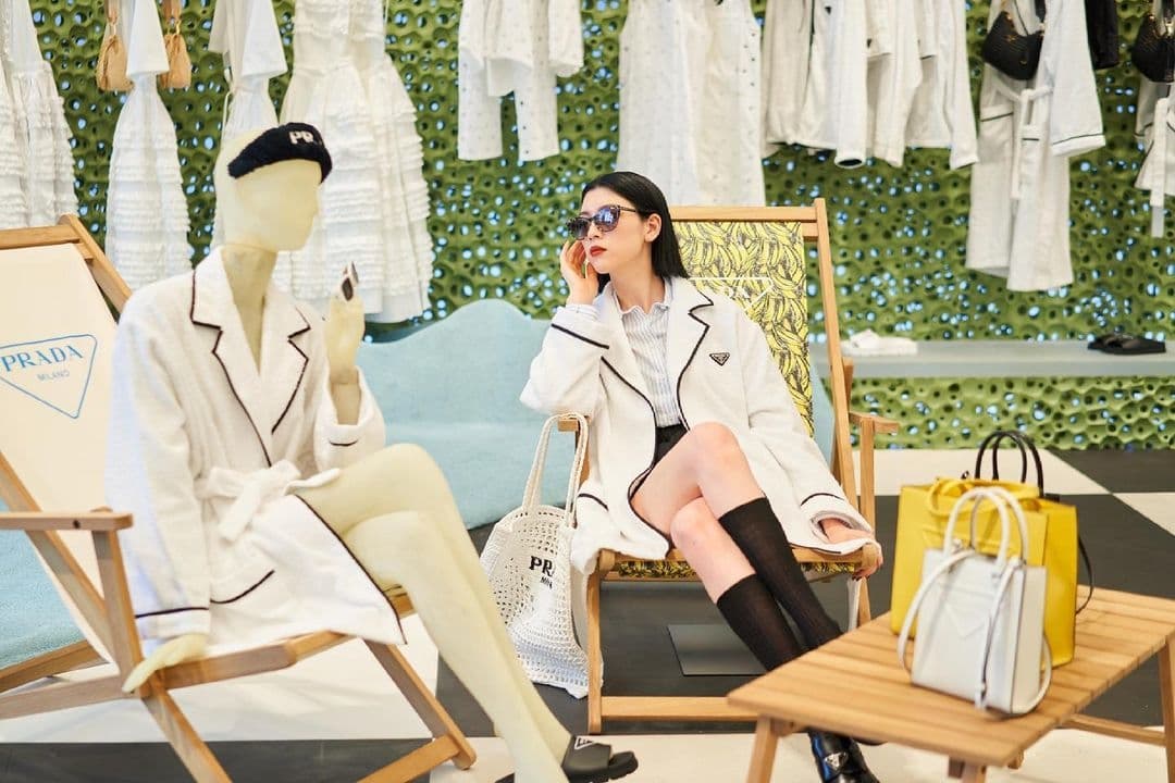 Ayaka Miyoshi, Ayaka Miyoshi ประวัติ, Ayaka Miyoshi ผลงาน, Ayaka Miyoshi ซีรี่ส์, Ayaka Miyoshi หนัง, Ayaka Miyoshi ภาพยนตร์, Ayaka Miyoshi Alice in Borderland, Alice in Borderland cast, Alice in Borderland นักแสดง, Alice in Borderland ผู้หญิง, Alice in Borderland นางเอก, Alice in Borderland ผู้หญิงผมสั้น