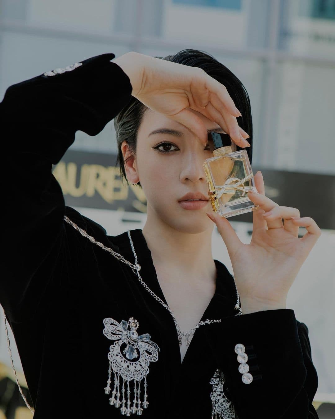 Ayaka Miyoshi, Ayaka Miyoshi ประวัติ, Ayaka Miyoshi ผลงาน, Ayaka Miyoshi ซีรี่ส์, Ayaka Miyoshi หนัง, Ayaka Miyoshi ภาพยนตร์, Ayaka Miyoshi Alice in Borderland, Alice in Borderland cast, Alice in Borderland นักแสดง, Alice in Borderland ผู้หญิง, Alice in Borderland นางเอก, Alice in Borderland ผู้หญิงผมสั้น