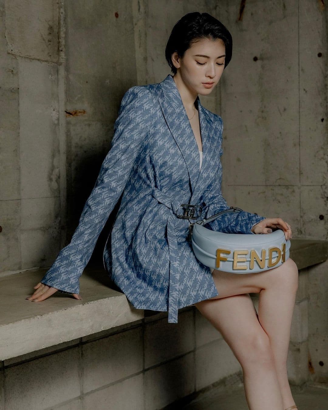 Ayaka Miyoshi, Ayaka Miyoshi ประวัติ, Ayaka Miyoshi ผลงาน, Ayaka Miyoshi ซีรี่ส์, Ayaka Miyoshi หนัง, Ayaka Miyoshi ภาพยนตร์, Ayaka Miyoshi Alice in Borderland, Alice in Borderland cast, Alice in Borderland นักแสดง, Alice in Borderland ผู้หญิง, Alice in Borderland นางเอก, Alice in Borderland ผู้หญิงผมสั้น