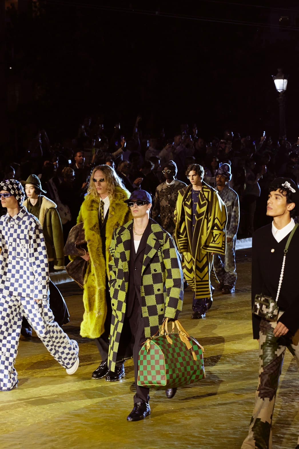 แบมแบม, แจ็กสัน หวัง, แจ็คสัน หวัง, bambam got7, bambam lv, bambam louis vuitton, louis vuitton pharrell, bambam jackson, แบมแบม แจ็คสัน, jackson got7