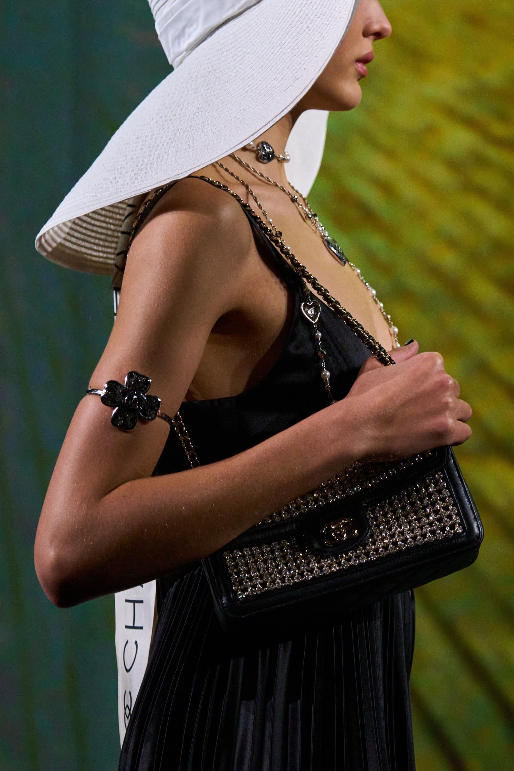 Chanel, Chanel Bags, Chanel กระเป๋า, Chanel Classic ราคา, Chanel Classic, Chanel Fall Winter, Chanel Fall Winter 2024