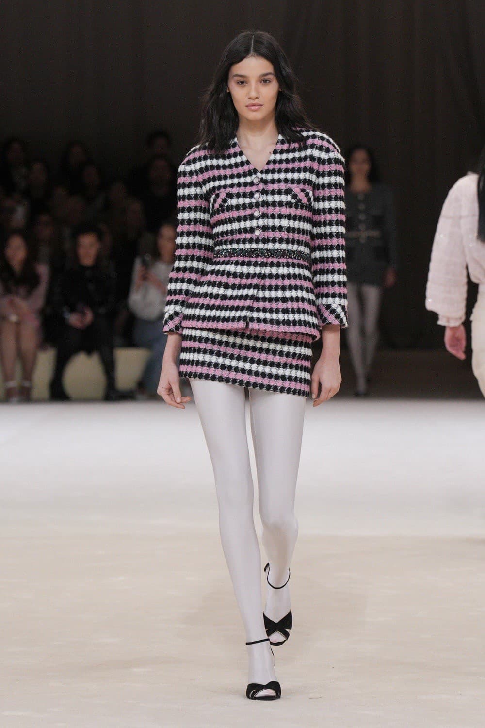 Chanel, Chanel Haute Couture, Chanel classic, Chanel กระเป๋า, Chanel ราคา, Chanel รองเท้า