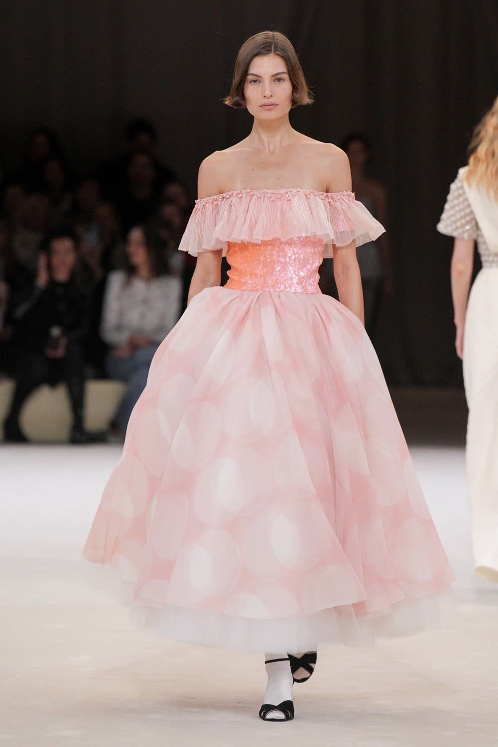 Chanel, Chanel Haute Couture, Chanel classic, Chanel กระเป๋า, Chanel ราคา, Chanel รองเท้า