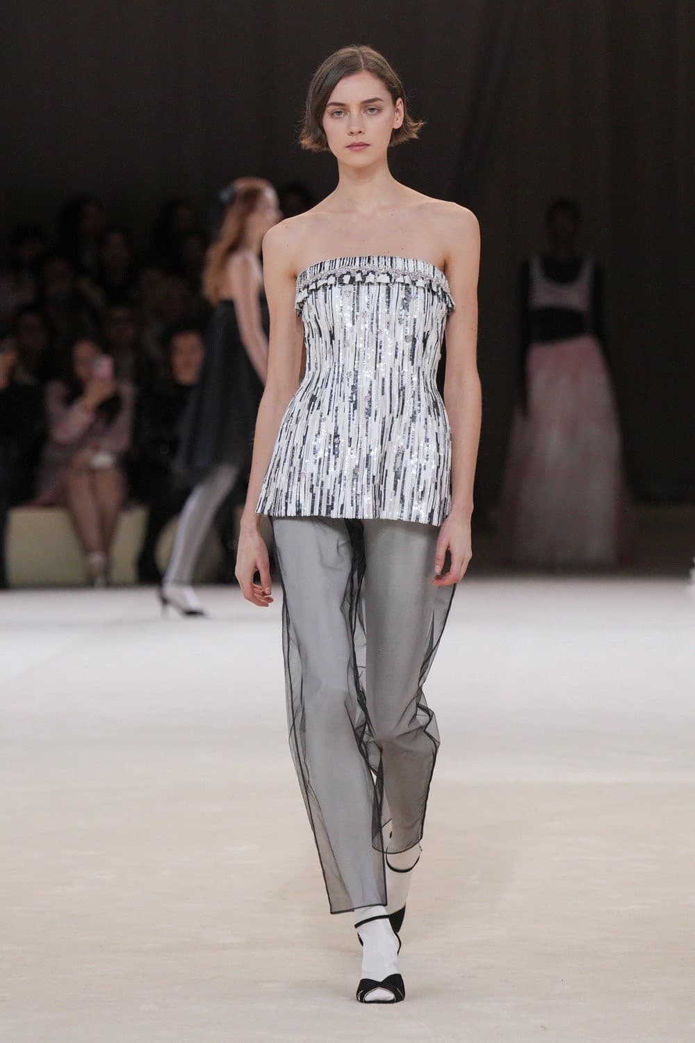 Chanel, Chanel Haute Couture, Chanel classic, Chanel กระเป๋า, Chanel ราคา, Chanel รองเท้า