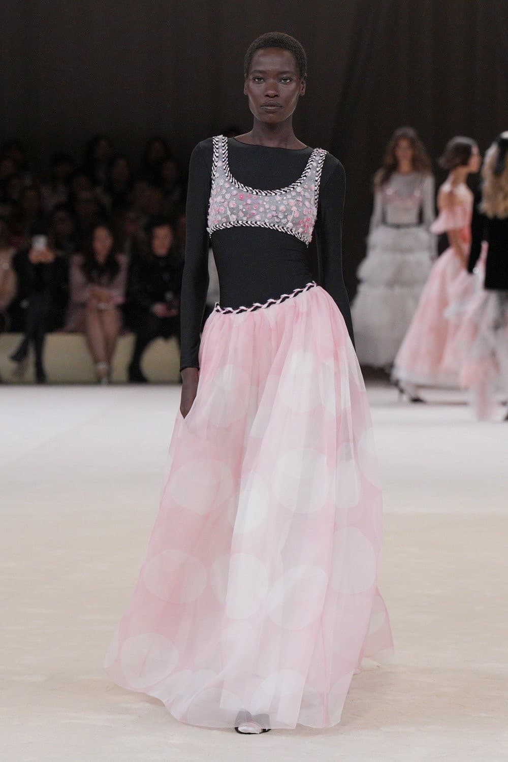 Chanel, Chanel Haute Couture, Chanel classic, Chanel กระเป๋า, Chanel ราคา, Chanel รองเท้า