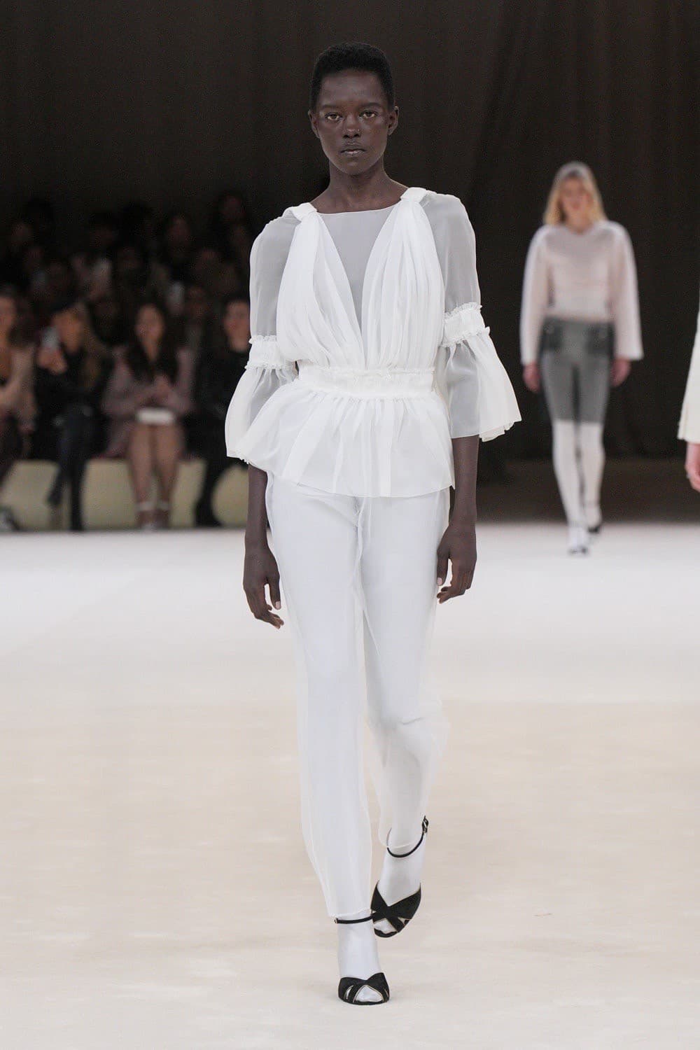 Chanel, Chanel Haute Couture, Chanel classic, Chanel กระเป๋า, Chanel ราคา, Chanel รองเท้า