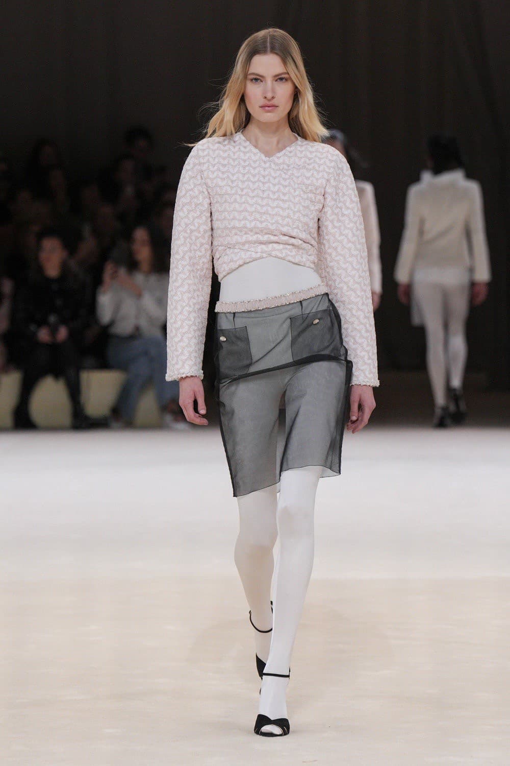 Chanel, Chanel Haute Couture, Chanel classic, Chanel กระเป๋า, Chanel ราคา, Chanel รองเท้า