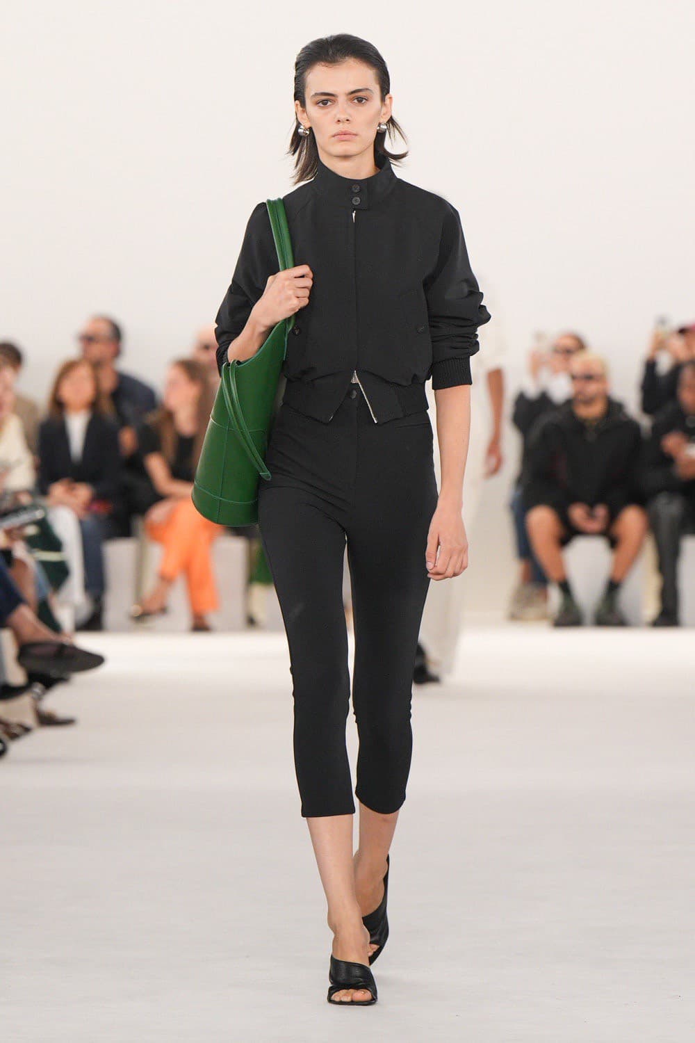 Ferragamo, Ferragamo SS24, Ferragamo Spring Summer, Ferragamo กระเป๋า, Ferragamo รองเท้า, Ferragamo ราคา