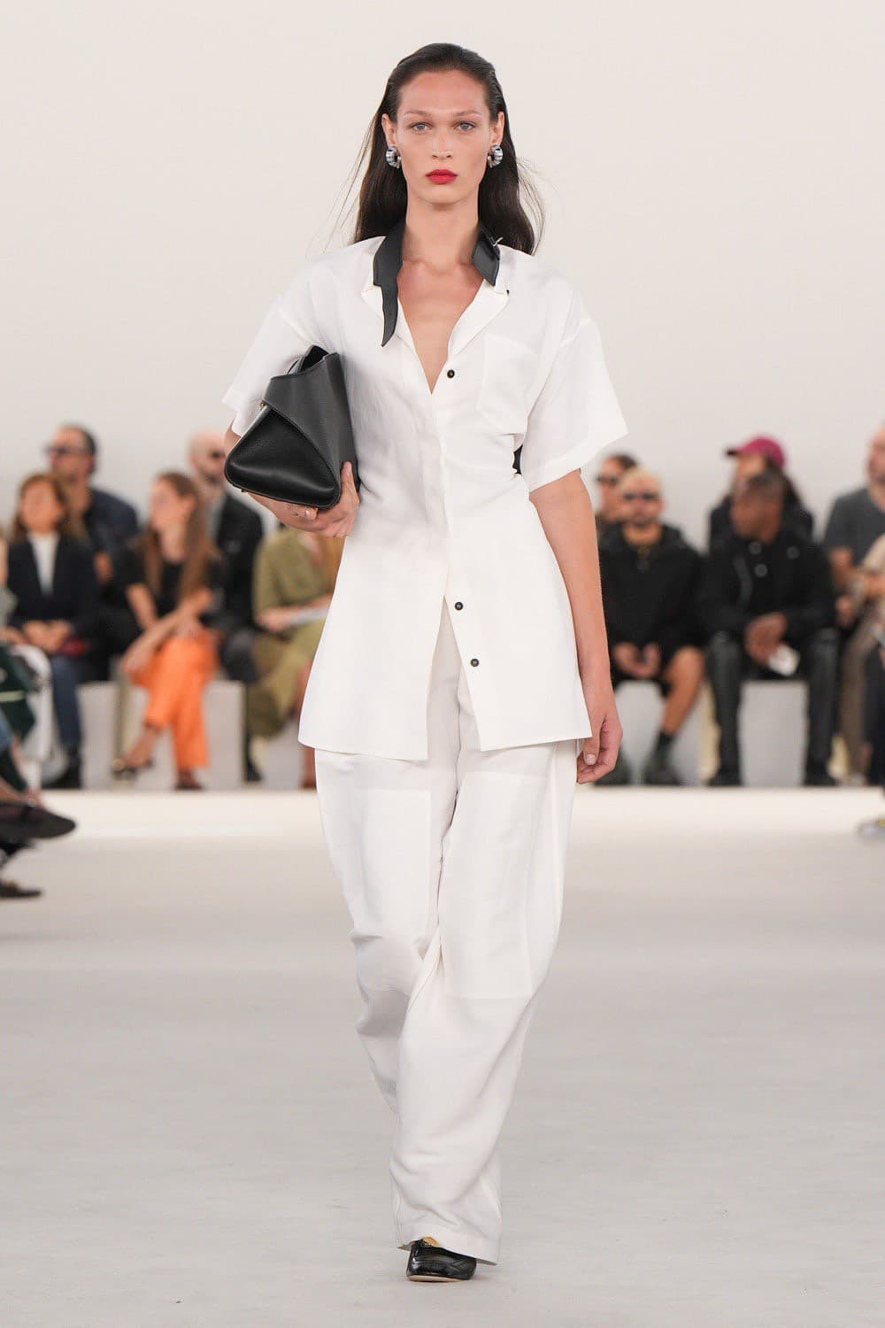 Ferragamo, Ferragamo SS24, Ferragamo Spring Summer, Ferragamo กระเป๋า, Ferragamo รองเท้า, Ferragamo ราคา