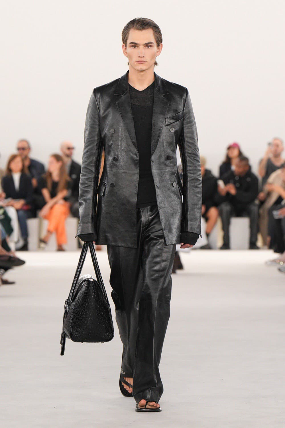 Ferragamo, Ferragamo SS24, Ferragamo Spring Summer, Ferragamo กระเป๋า, Ferragamo รองเท้า, Ferragamo ราคา