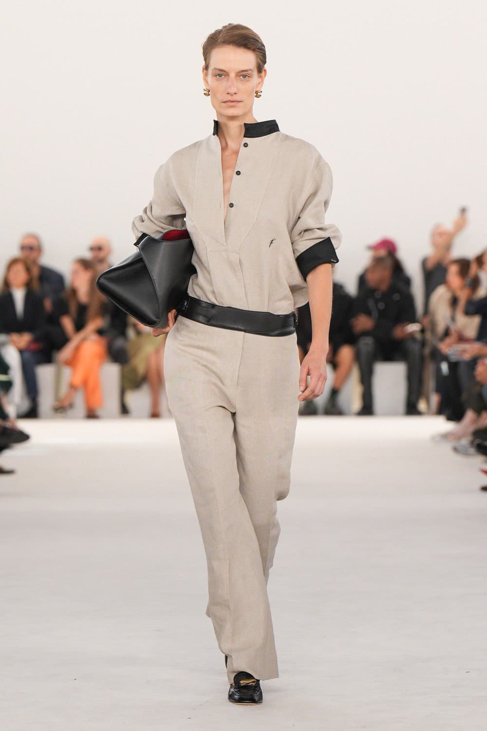 Ferragamo, Ferragamo SS24, Ferragamo Spring Summer, Ferragamo กระเป๋า, Ferragamo รองเท้า, Ferragamo ราคา
