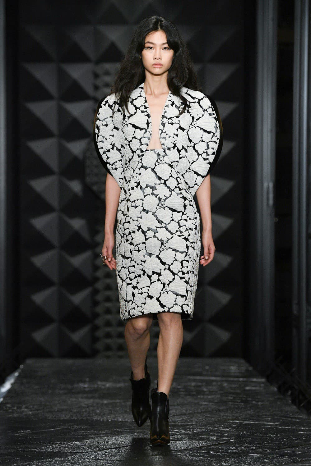 Louis Vuitton, Louis Vuitton FW23, Louis Vuitton Fall Winter, Louis Vuitton Bag, Louis Vuitton Runway, Louis Vuitton Show, LVFW23, #LVFW23