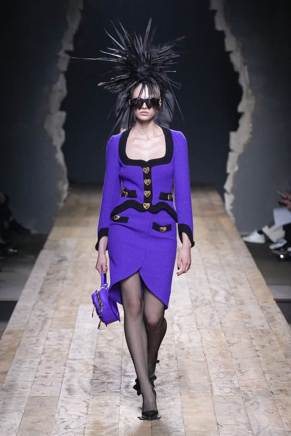 Moschino, Moschino FW23, Moschino Fall Winter, Moschino Jeremy Scott, Moschino กระเป๋า, Moschino เสื้อ, Moschino ราคา, Moschino ไทย