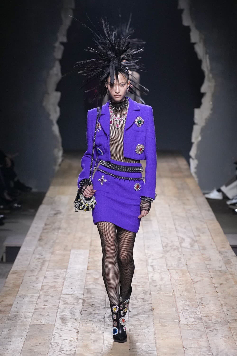 Moschino, Moschino FW23, Moschino Fall Winter, Moschino Jeremy Scott, Moschino กระเป๋า, Moschino เสื้อ, Moschino ราคา, Moschino ไทย