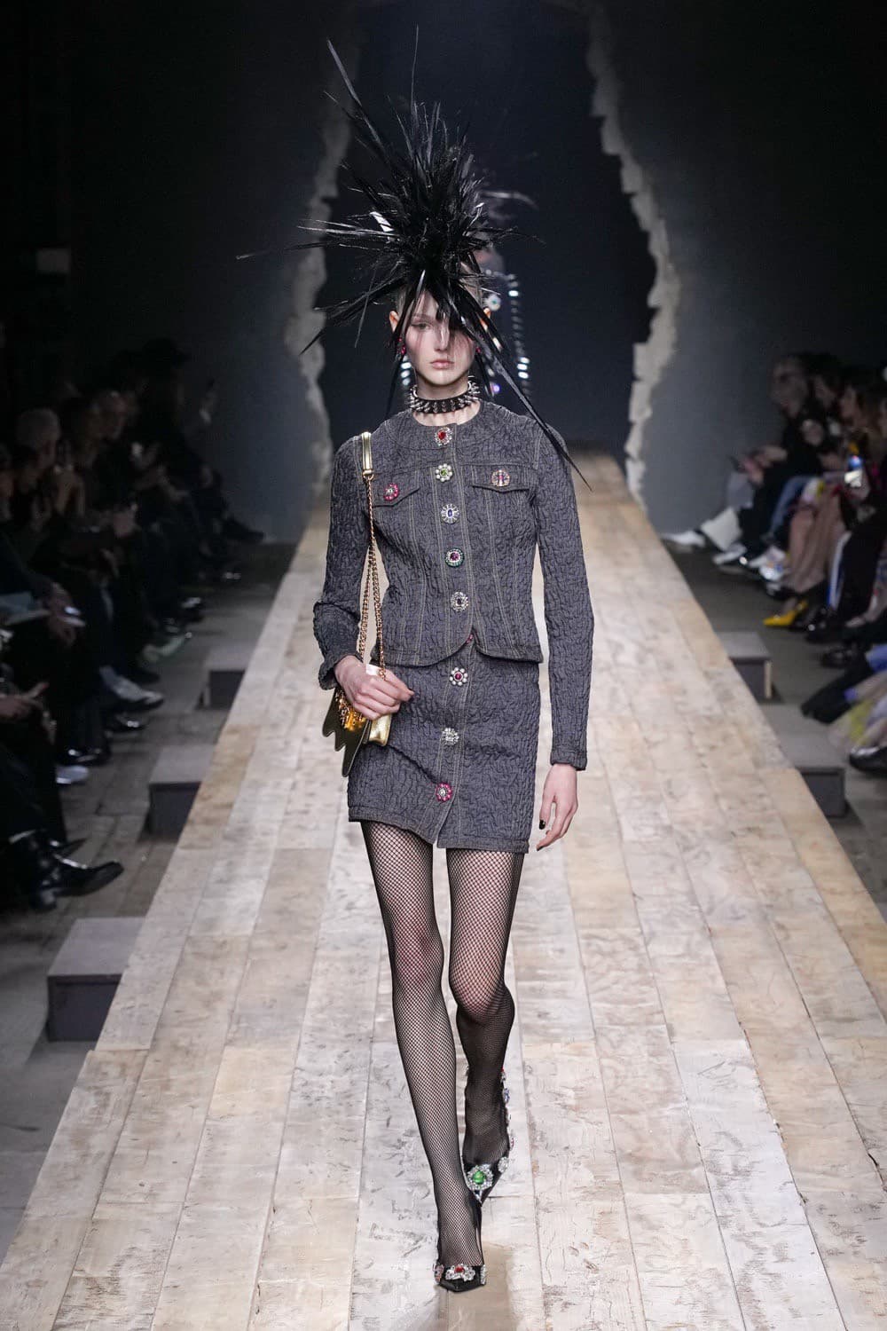 Moschino, Moschino FW23, Moschino Fall Winter, Moschino Jeremy Scott, Moschino กระเป๋า, Moschino เสื้อ, Moschino ราคา, Moschino ไทย