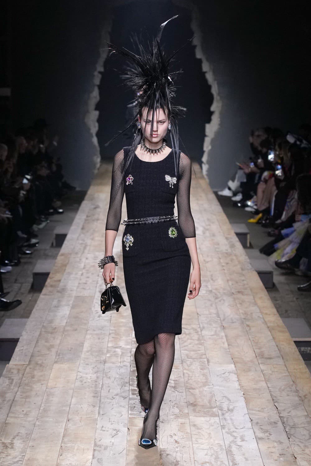 Moschino, Moschino FW23, Moschino Fall Winter, Moschino Jeremy Scott, Moschino กระเป๋า, Moschino เสื้อ, Moschino ราคา, Moschino ไทย