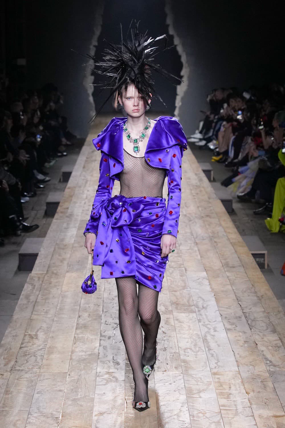 Moschino, Moschino FW23, Moschino Fall Winter, Moschino Jeremy Scott, Moschino กระเป๋า, Moschino เสื้อ, Moschino ราคา, Moschino ไทย