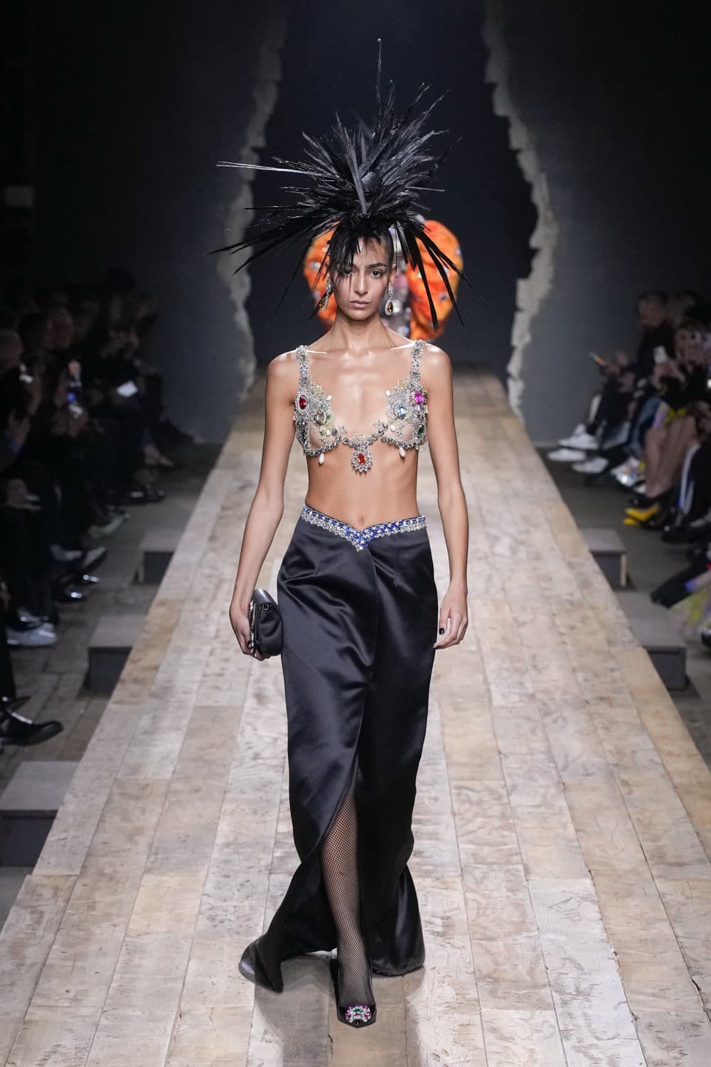 Moschino, Moschino FW23, Moschino Fall Winter, Moschino Jeremy Scott, Moschino กระเป๋า, Moschino เสื้อ, Moschino ราคา, Moschino ไทย