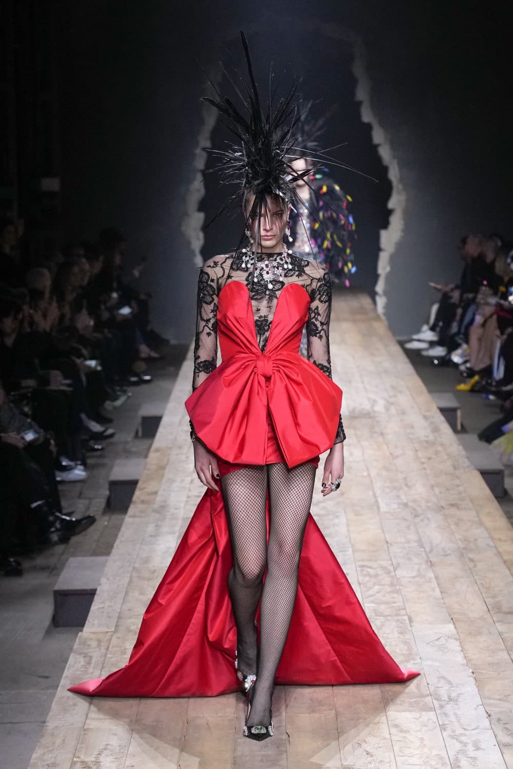 Moschino, Moschino FW23, Moschino Fall Winter, Moschino Jeremy Scott, Moschino กระเป๋า, Moschino เสื้อ, Moschino ราคา, Moschino ไทย