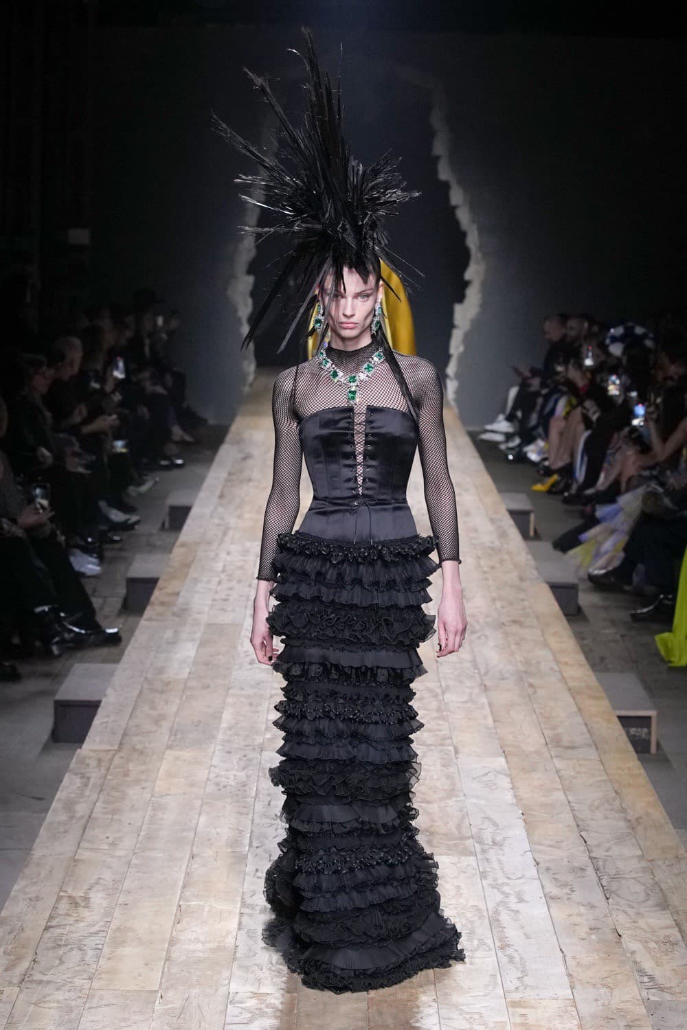 Moschino, Moschino FW23, Moschino Fall Winter, Moschino Jeremy Scott, Moschino กระเป๋า, Moschino เสื้อ, Moschino ราคา, Moschino ไทย