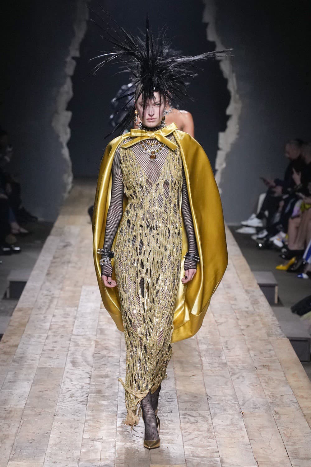 Moschino, Moschino FW23, Moschino Fall Winter, Moschino Jeremy Scott, Moschino กระเป๋า, Moschino เสื้อ, Moschino ราคา, Moschino ไทย