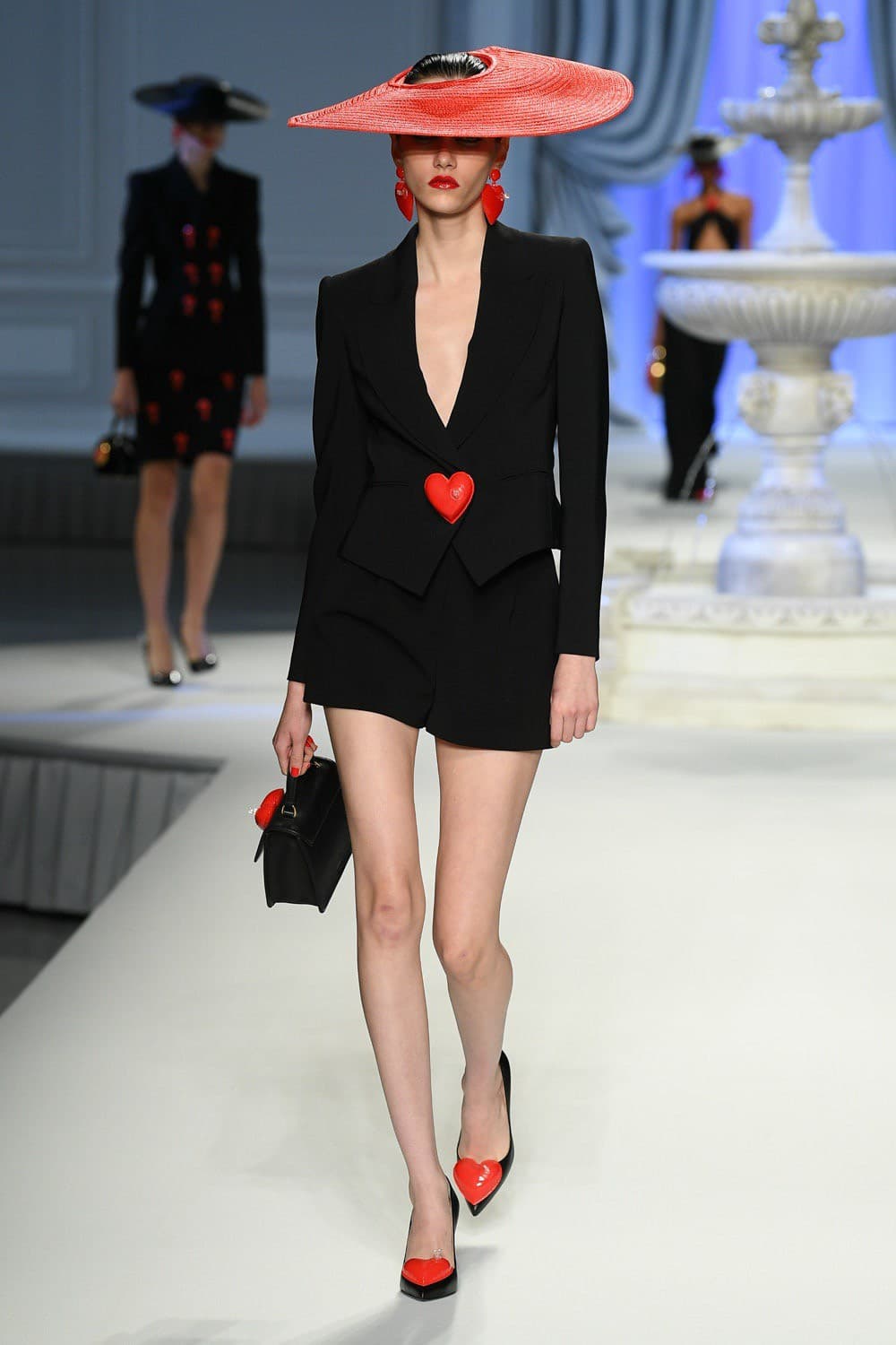 Moschino, Moschino SS23, Moschino Spring Summer, Moschino Jeremy Scott, Jeremy Scott