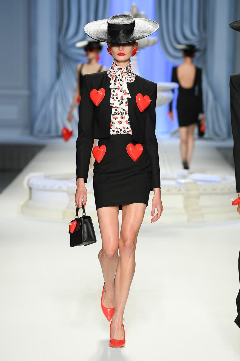 Moschino, Moschino SS23, Moschino Spring Summer, Moschino Jeremy Scott, Jeremy Scott