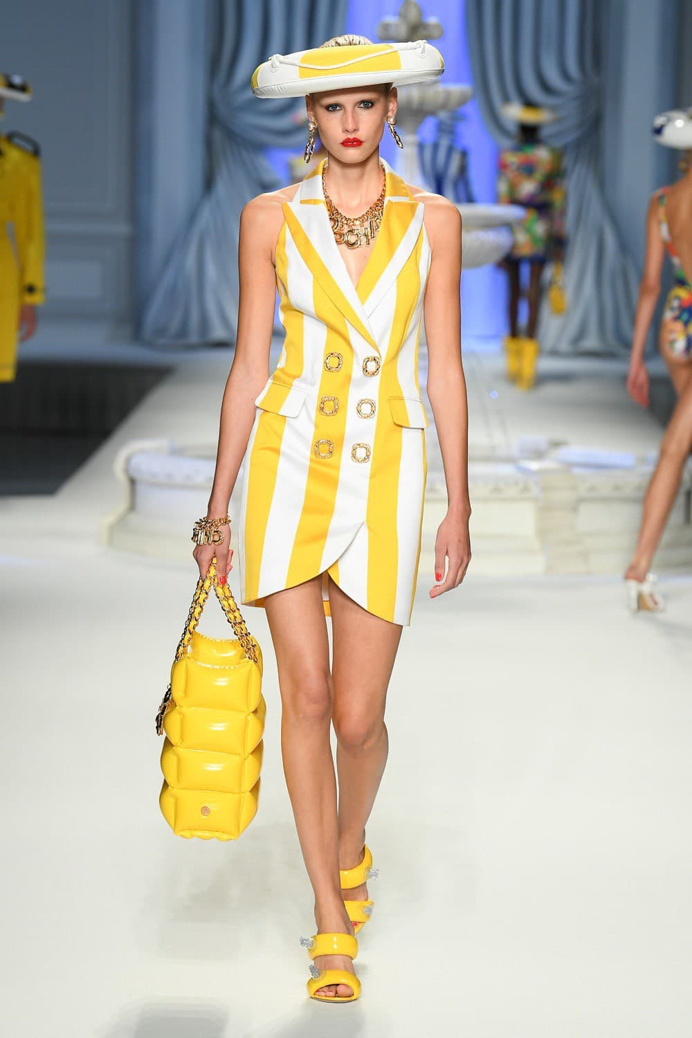 Moschino, Moschino SS23, Moschino Spring Summer, Moschino Jeremy Scott, Jeremy Scott