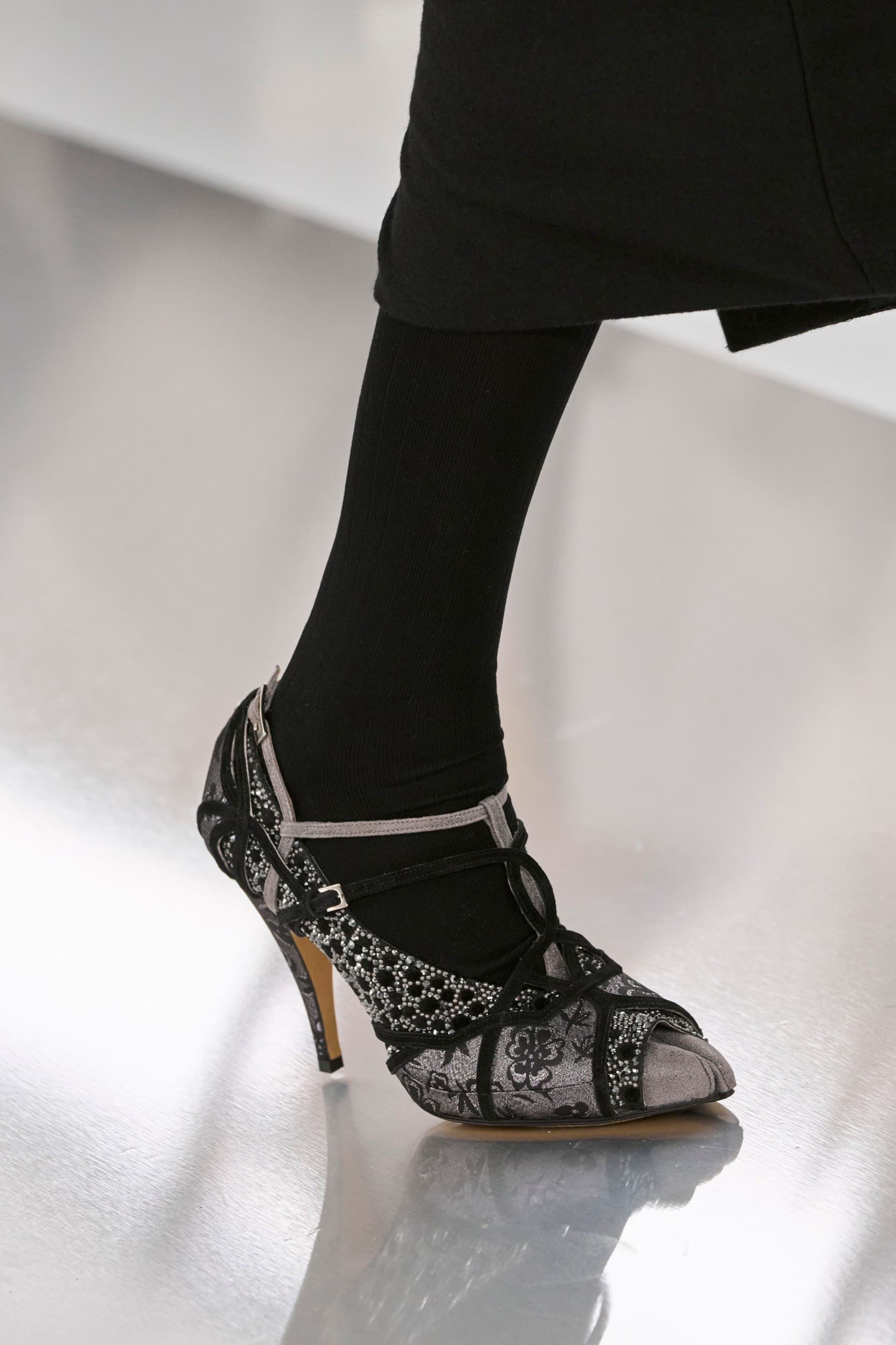 Maison Margiela Tabi, Maison Margiela, Tabi Shoes, Tabi Boots, Tabi ราคา, Tabi มือสอง