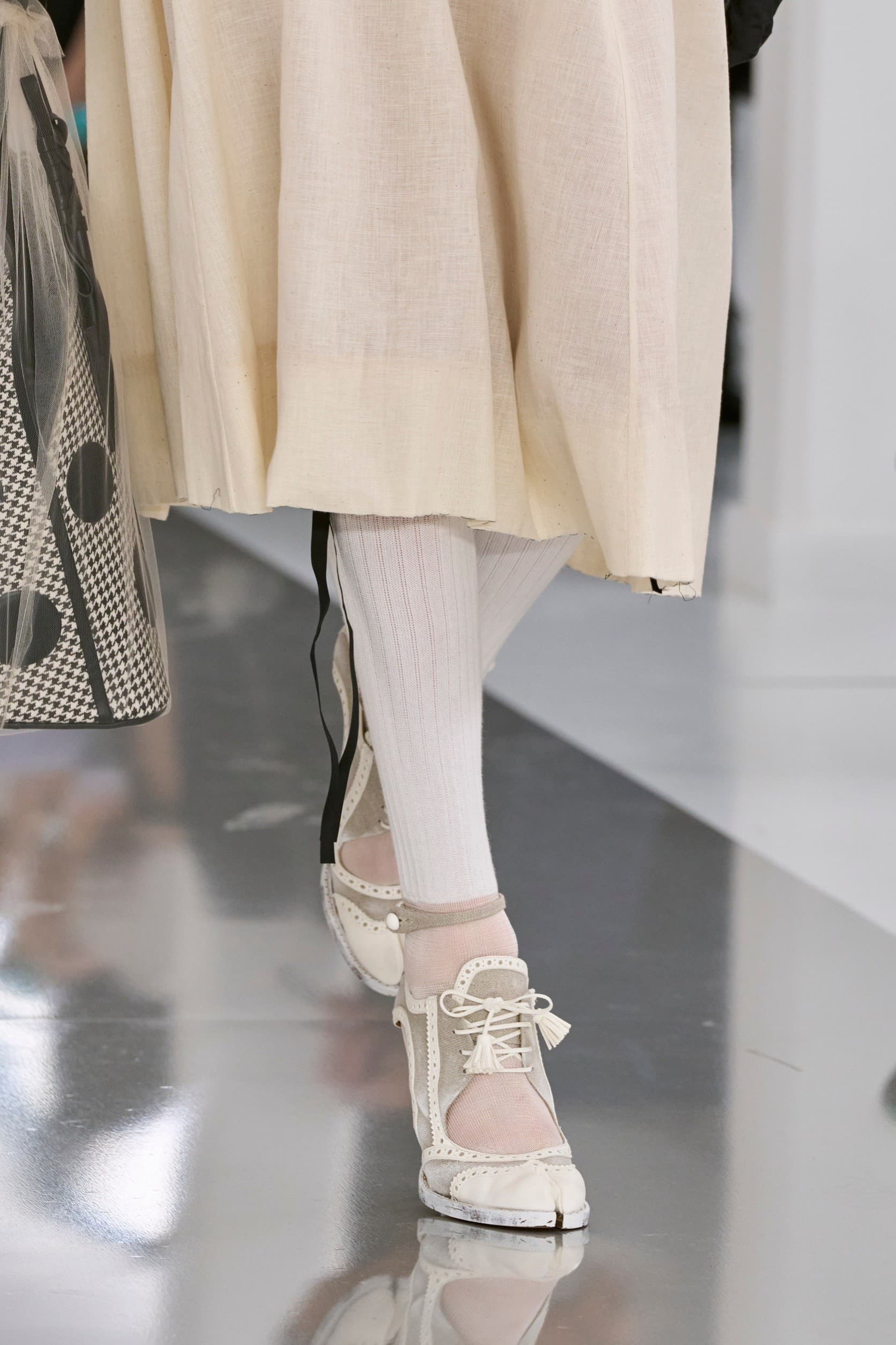 Maison Margiela Tabi, Maison Margiela, Tabi Shoes, Tabi Boots, Tabi ราคา, Tabi มือสอง