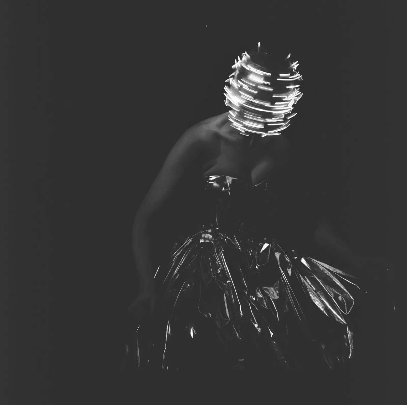 Alexander Mcqueen , Sarah Burton , Process , Designer , Collaboration , แม็กควีน , ซ่าร่าห์ เบอร์ตัน