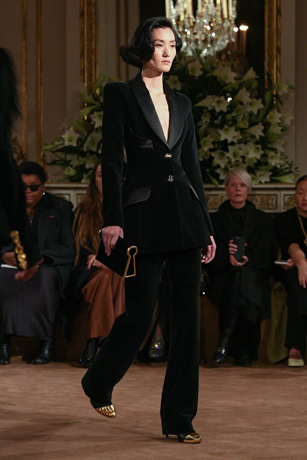 Elsa Schiaparelli, Schiaparelli, Schiaparelli runway, Schiaparelli fw23, Schiaparelli fall winter 2023, Schiaparelli fall winter, Schiaparelli haute couture, Schiaparelli couture
