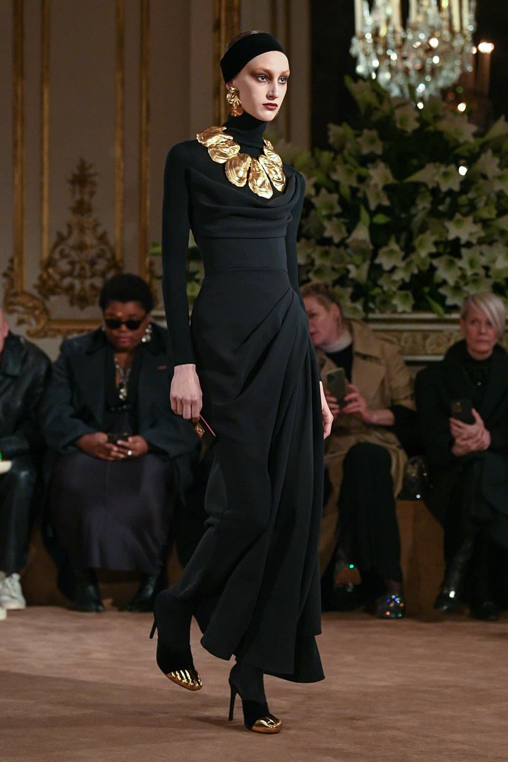 Elsa Schiaparelli, Schiaparelli, Schiaparelli runway, Schiaparelli fw23, Schiaparelli fall winter 2023, Schiaparelli fall winter, Schiaparelli haute couture, Schiaparelli couture