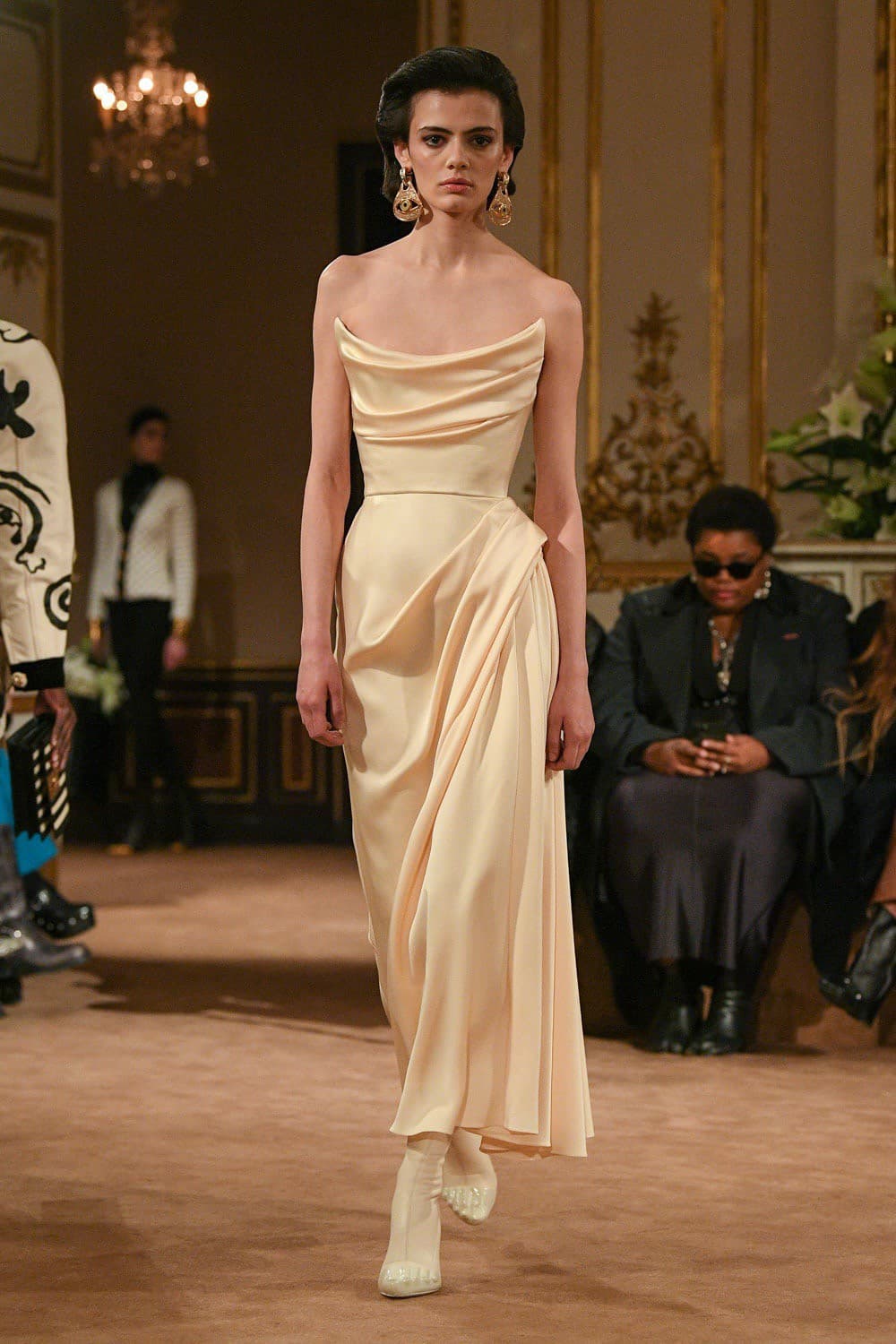 Elsa Schiaparelli, Schiaparelli, Schiaparelli runway, Schiaparelli fw23, Schiaparelli fall winter 2023, Schiaparelli fall winter, Schiaparelli haute couture, Schiaparelli couture