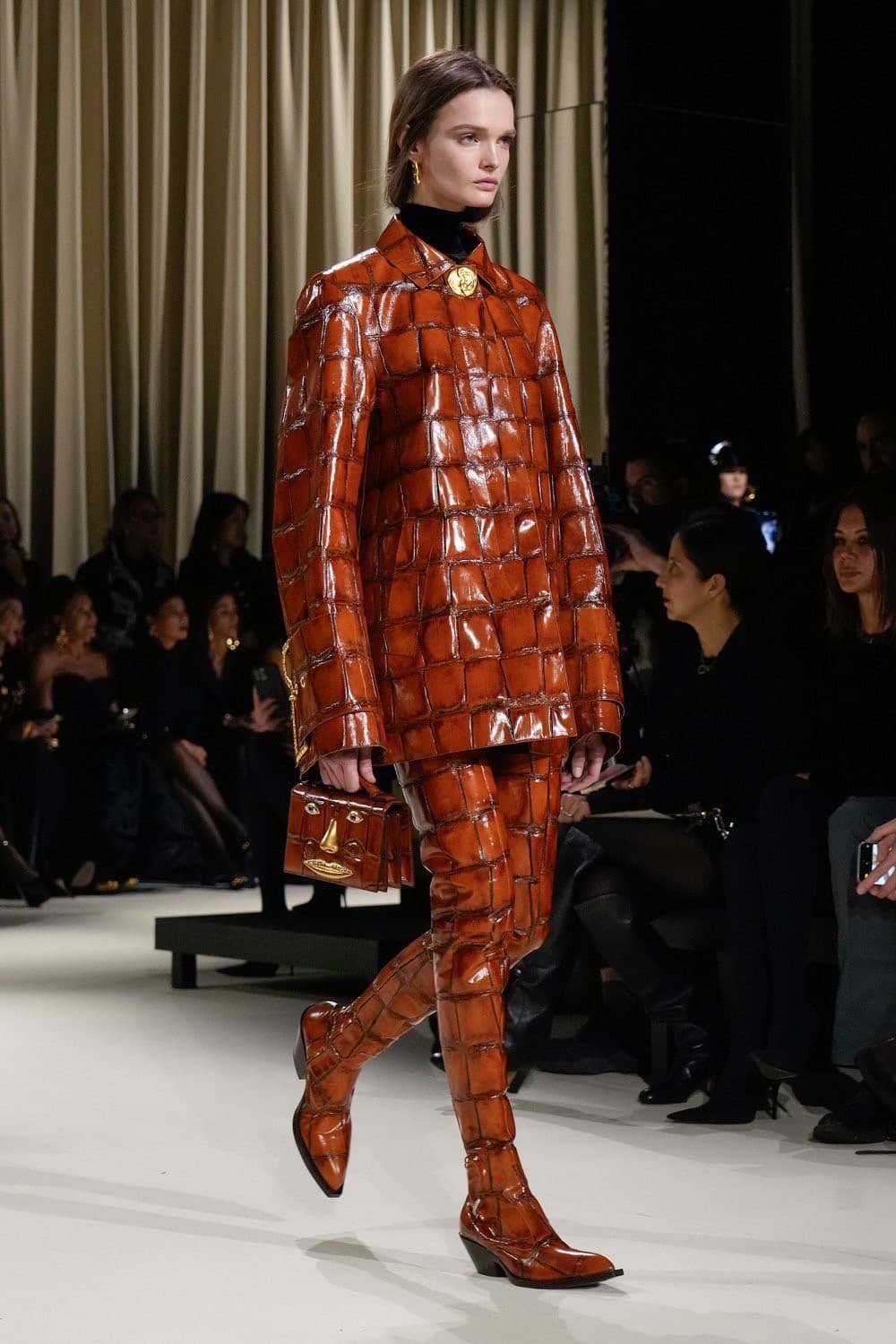 Schiaparelli, Schiaparelli FW24, Schiaparelli Ready to wear, Schiaparelli Fall Winter 2024, Schiaparelli Fall Winter, Schiaparelli Daniel Roseberry, Daniel Roseberry