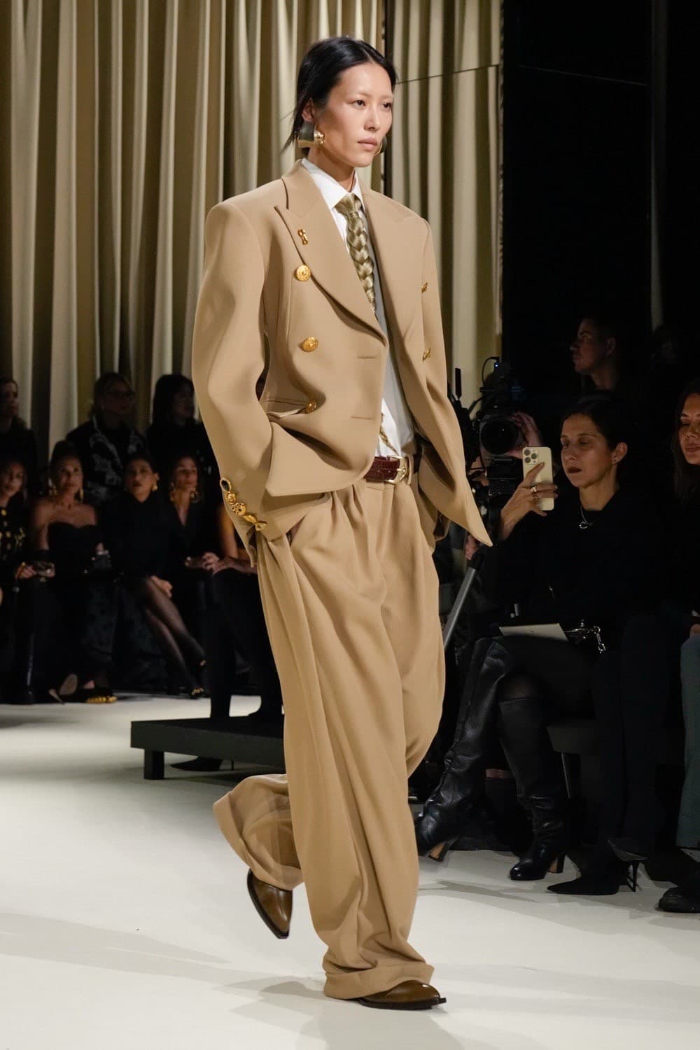 Schiaparelli, Schiaparelli FW24, Schiaparelli Ready to wear, Schiaparelli Fall Winter 2024, Schiaparelli Fall Winter, Schiaparelli Daniel Roseberry, Daniel Roseberry