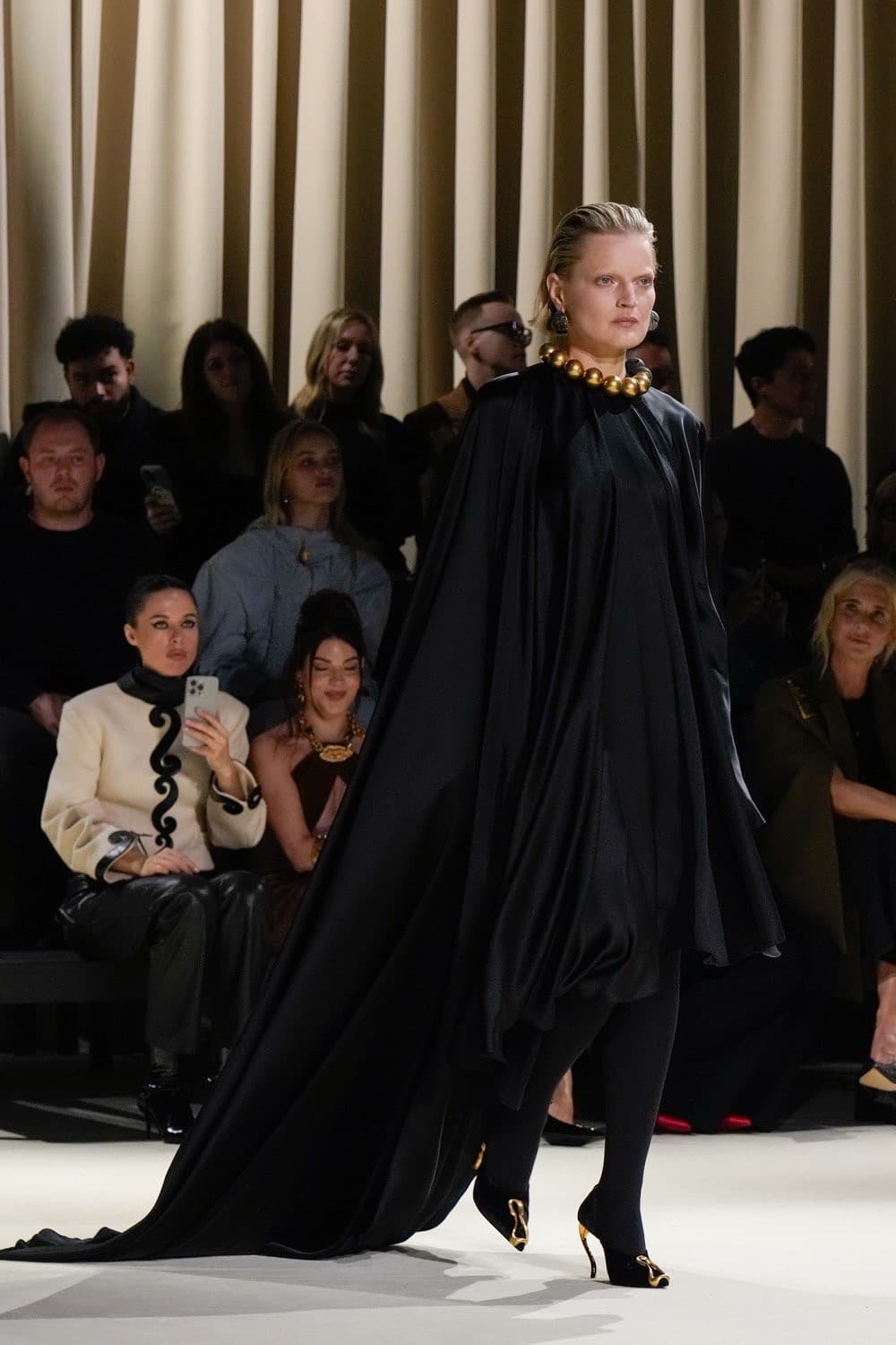 Schiaparelli, Schiaparelli FW24, Schiaparelli Ready to wear, Schiaparelli Fall Winter 2024, Schiaparelli Fall Winter, Schiaparelli Daniel Roseberry, Daniel Roseberry