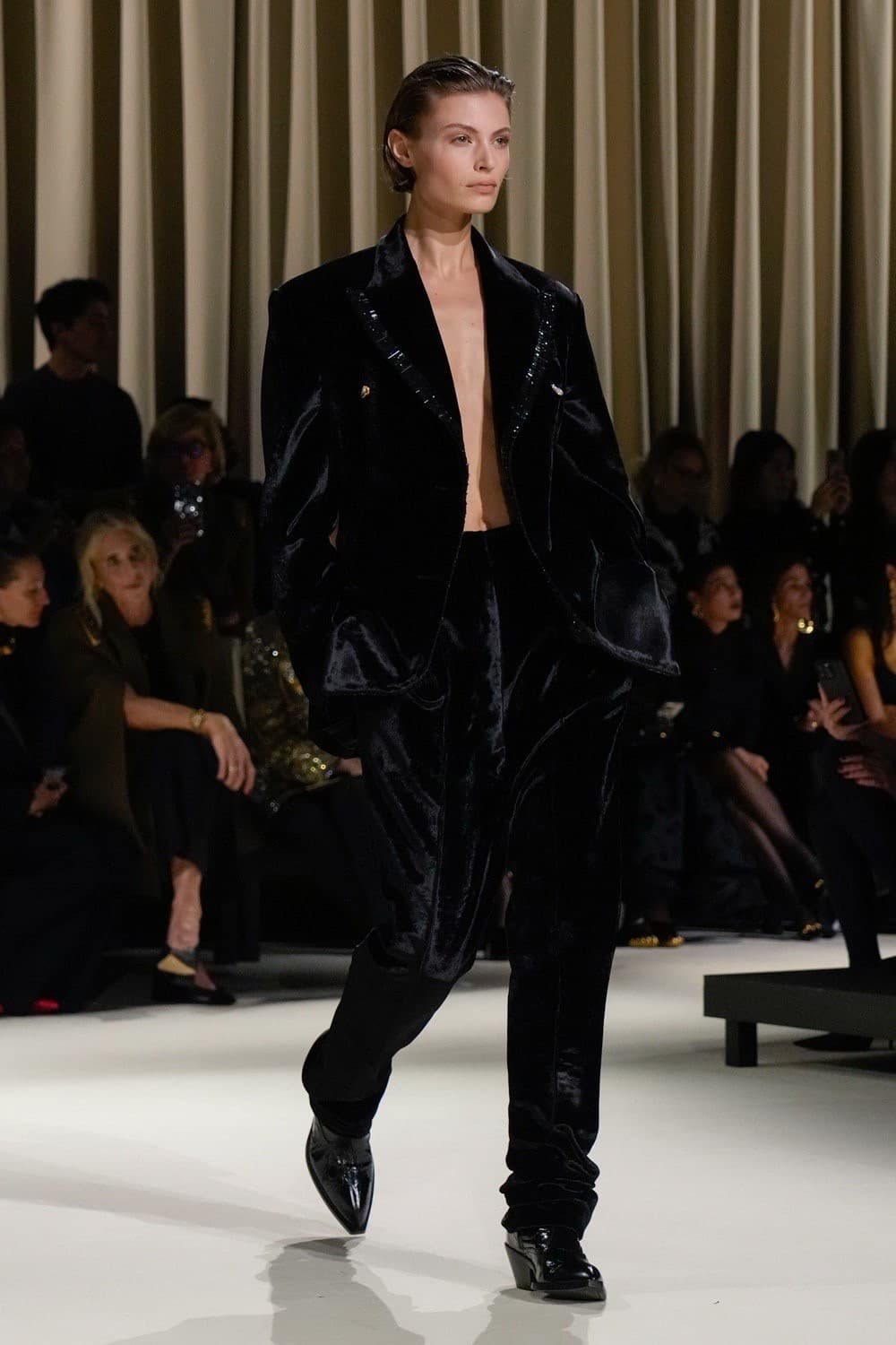 Schiaparelli, Schiaparelli FW24, Schiaparelli Ready to wear, Schiaparelli Fall Winter 2024, Schiaparelli Fall Winter, Schiaparelli Daniel Roseberry, Daniel Roseberry