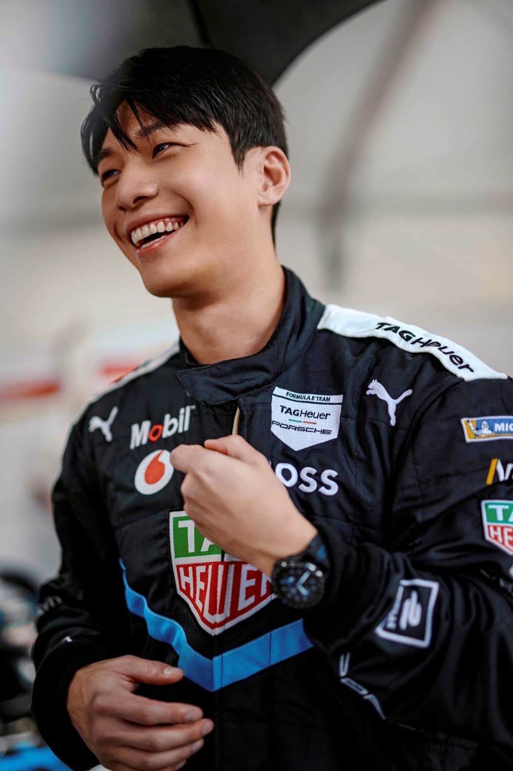 wi-ha-jun-sport-car-porsche-tag-heuer